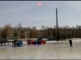 Керлінг по-уральськи: замість шайби - автомобілі (відео)