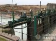 Завдали збитків державі на 30 мільйонів: Окупанти качали до Криму корисні копалини з України через київську фірму (відео)